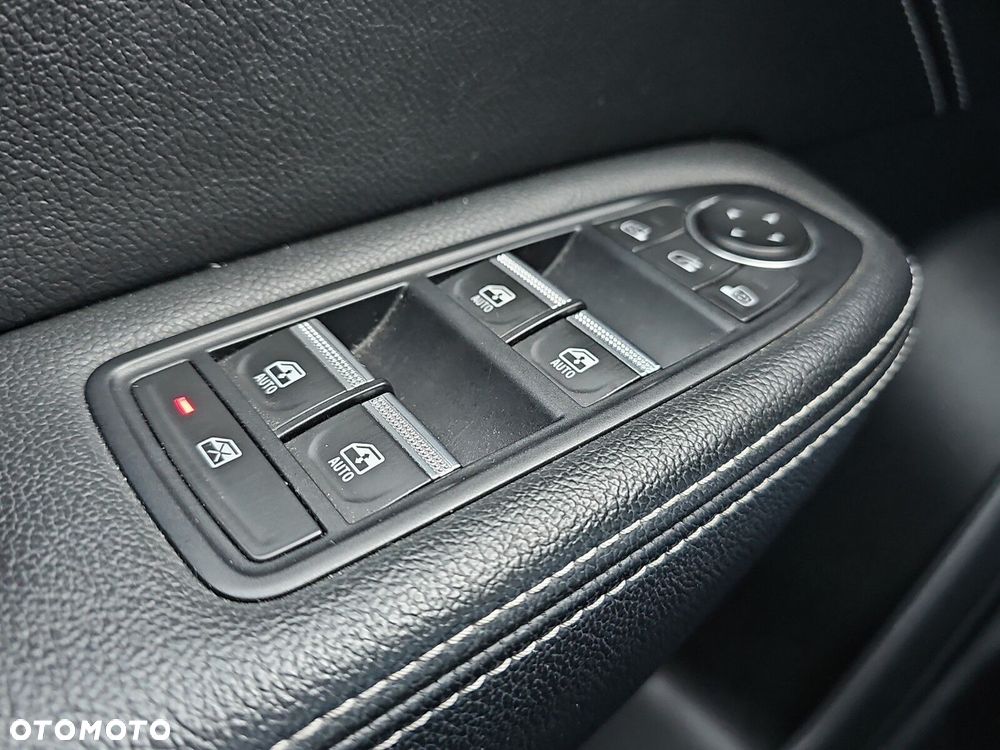 Renault Arkana 1.6 E-TECH Intens MMT - 24