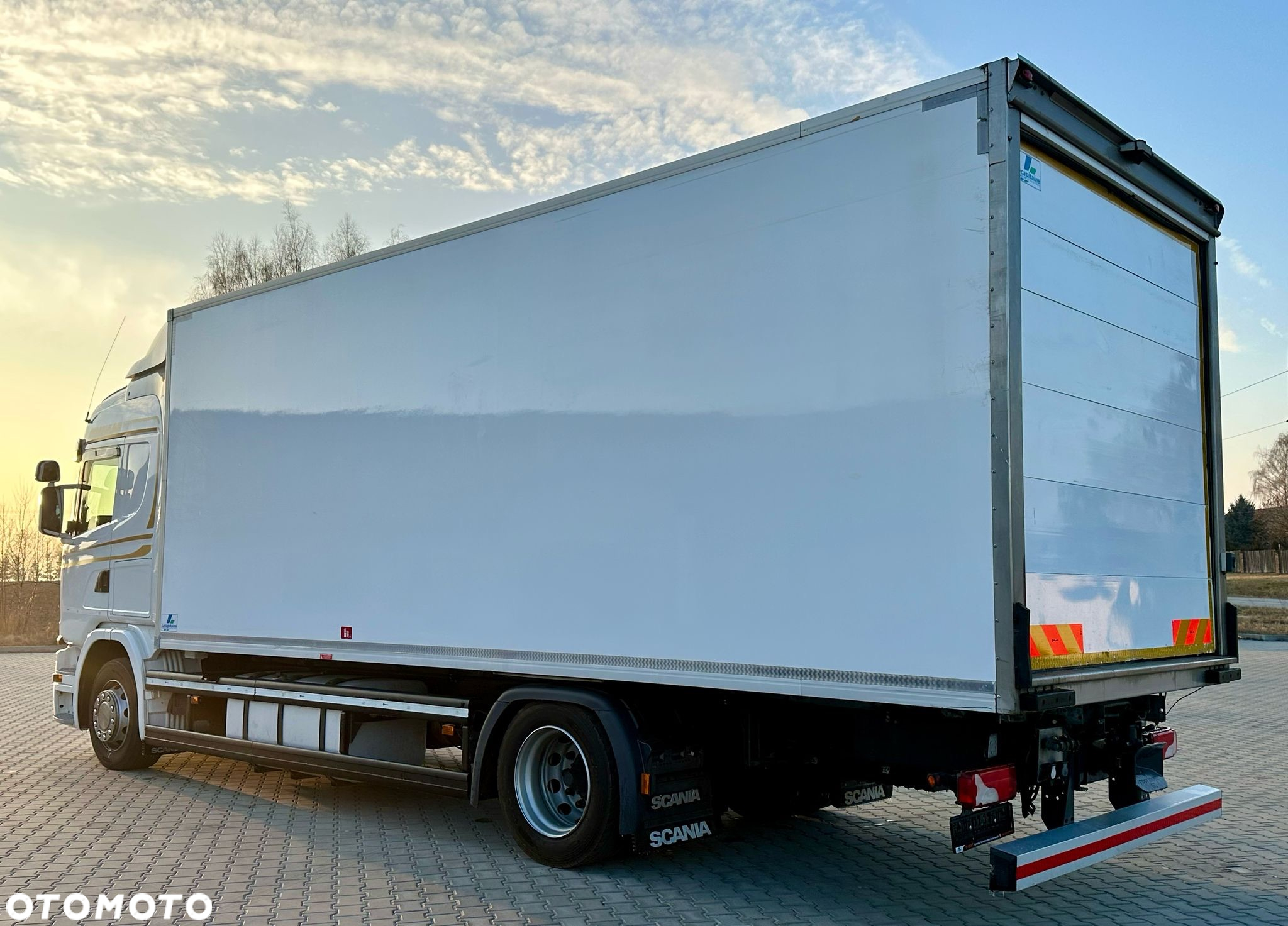Scania G360 / IZOTERMA / 6.8 M DŁUGOŚCI / AUTOMAT / CAŁA NA PODUSZKACH / KLIMA POSTOJOWA / ELEKTRYCZNA ROLETA TYŁ / SYPIALKA - 3
