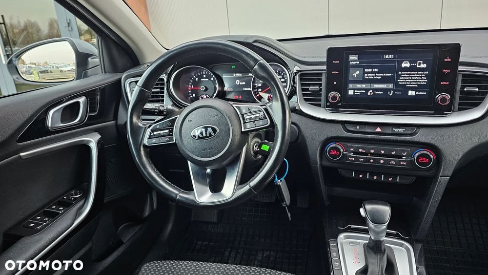 Kia Ceed - 10