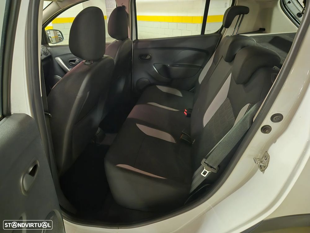 Dacia Sandero 0.9 TCe Stepway - 30