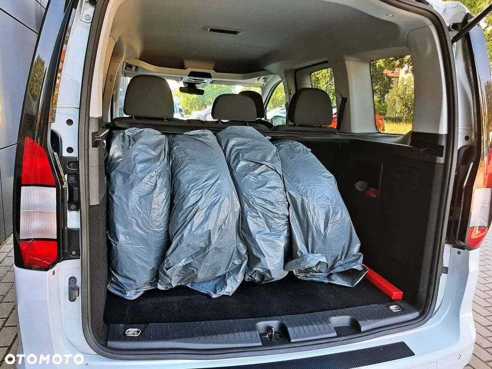 Ford Tourneo Connect 2.0 EcoBlue Titanium - 21