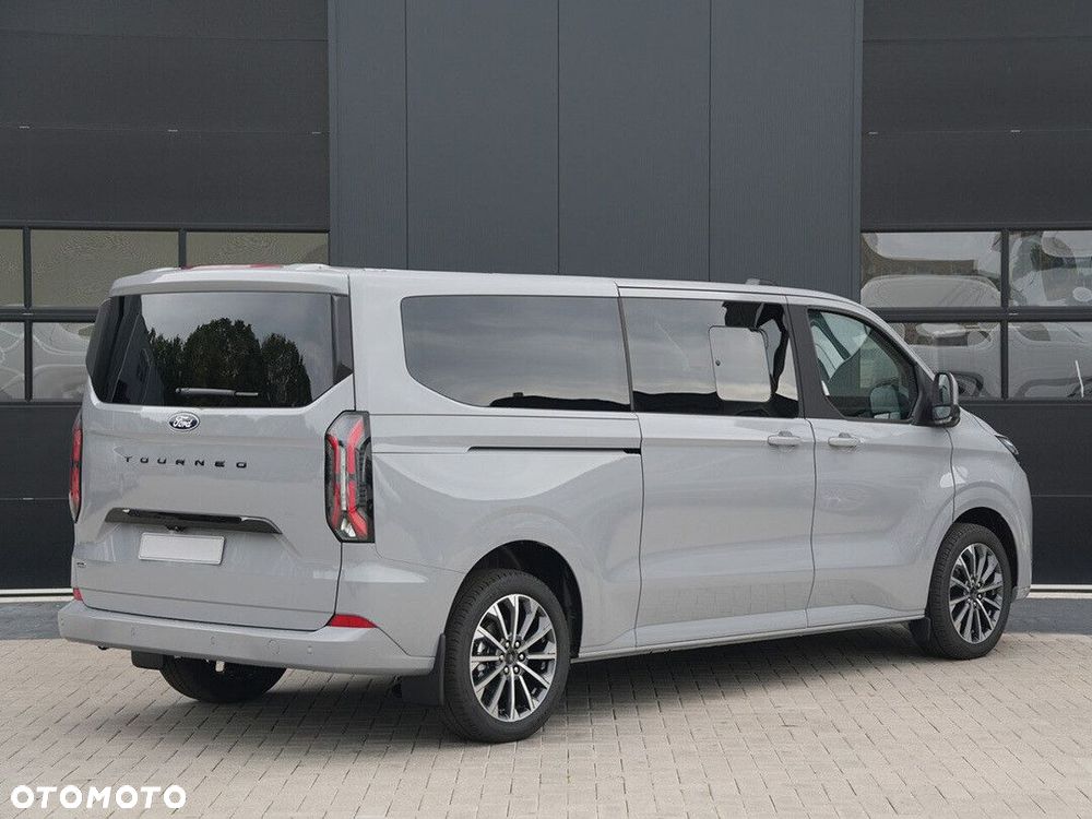 Ford Tourneo Custom - 7