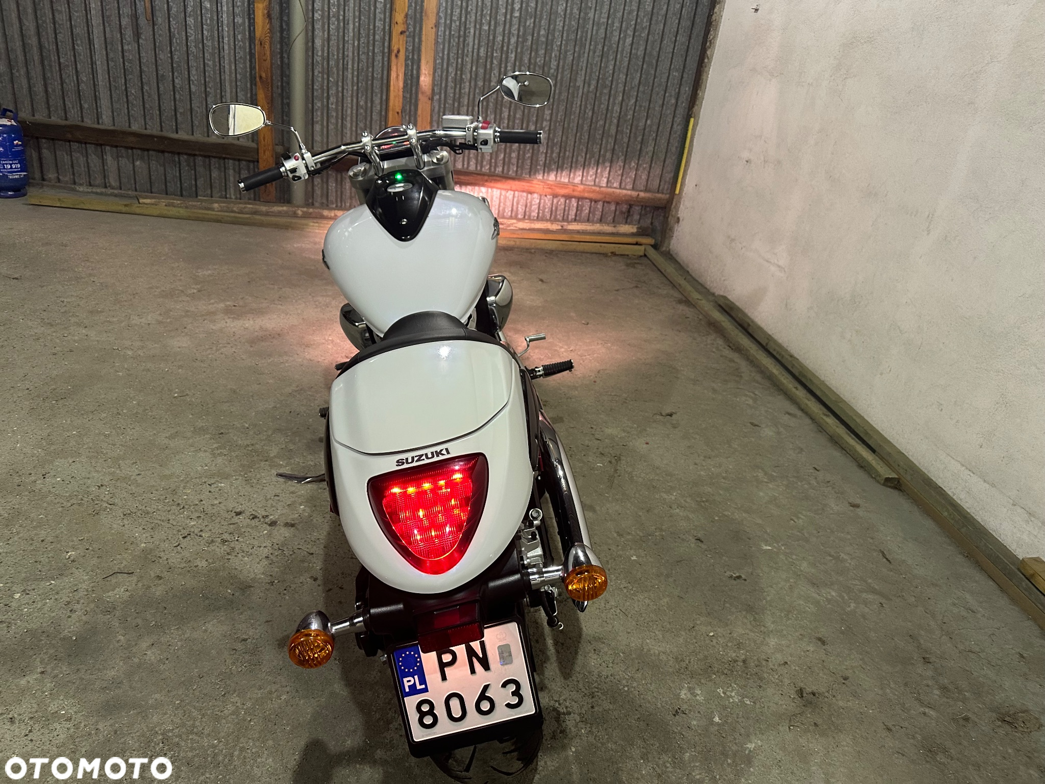 Suzuki Intruder - 9