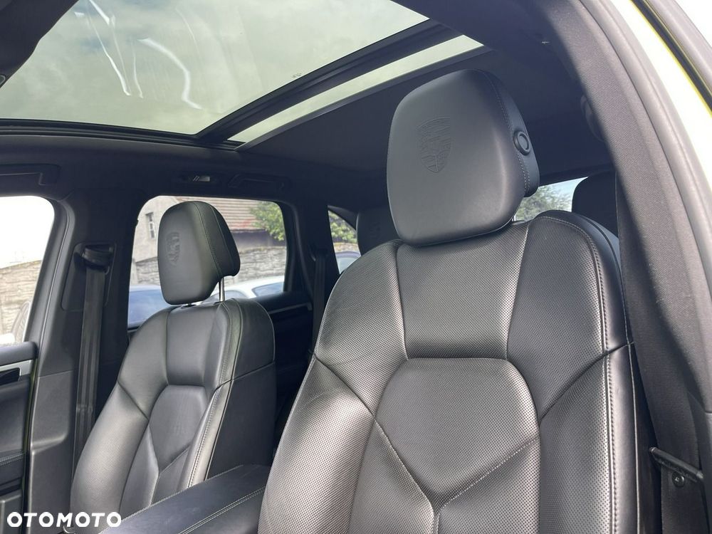 Porsche Cayenne S Diesel Platinum Edition - 13
