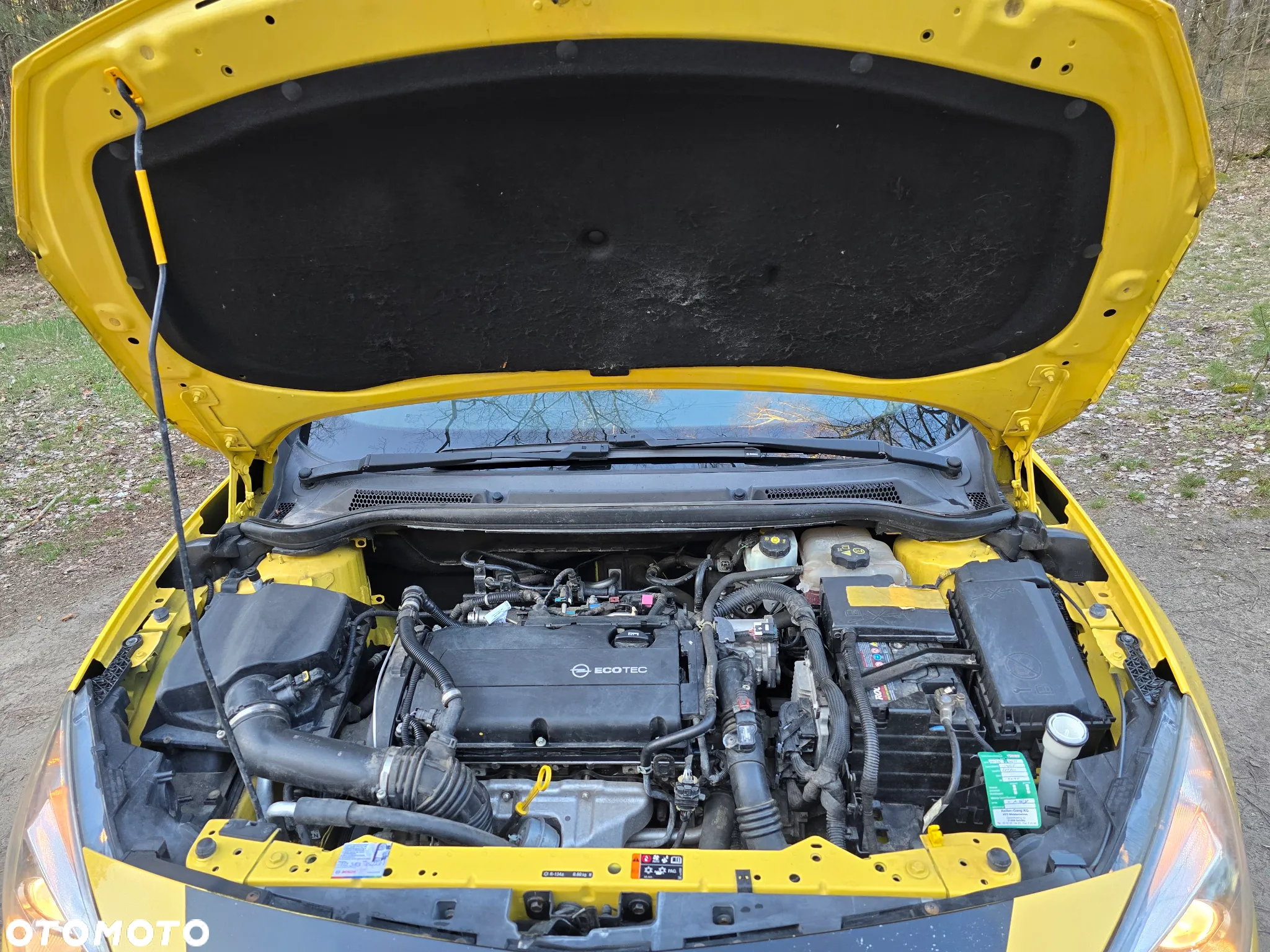 Opel Astra IV GTC 1.6 T Sport - 33