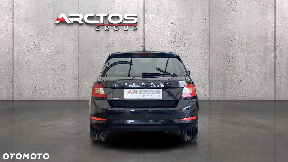 Skoda Fabia 2021 photo 4