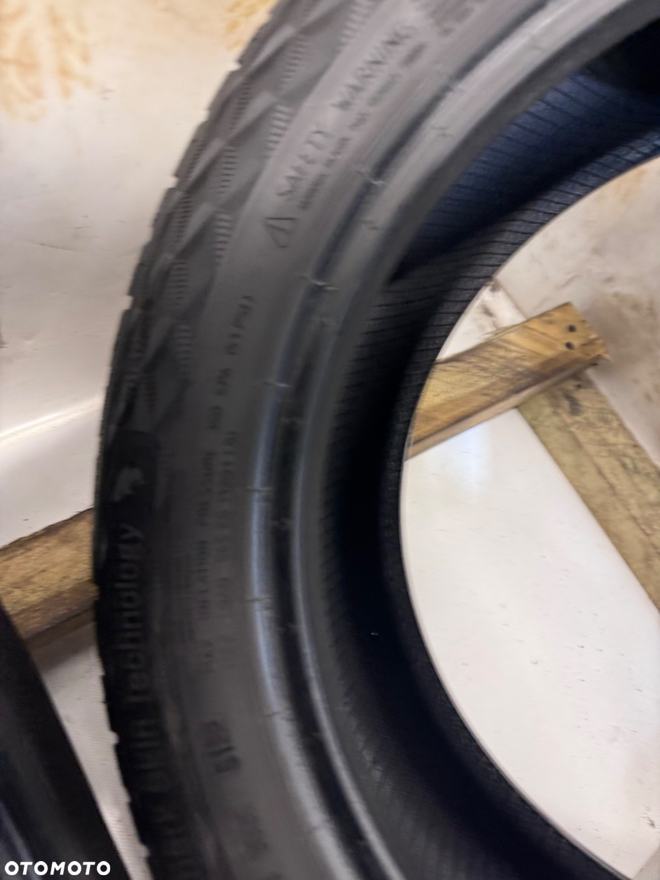 G-2939 195/55R16 87H UNIROYAL ALLSEASONEXPERT 2 - 4