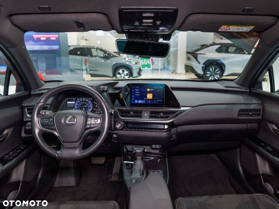 Lexus UX - 6