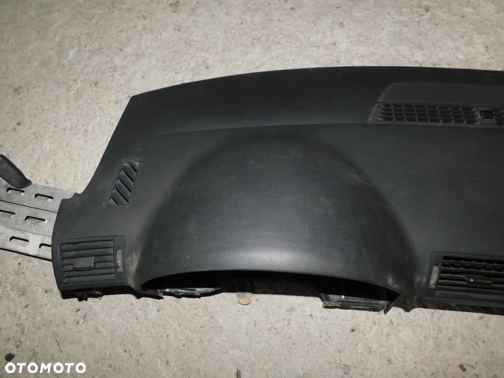 deska rozdzielcza konsola AUDI A4 B6 02-05 EUROPA - 2