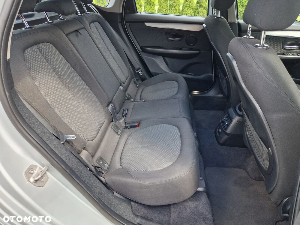 BMW Seria 2 218d Sport-Aut Advantage - 16