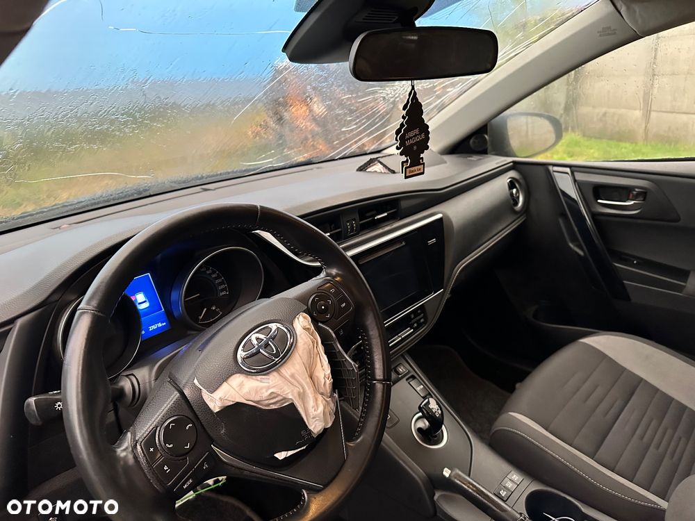 Toyota Auris 1.8 VVT-i Hybrid Automatik Design Edition - 10