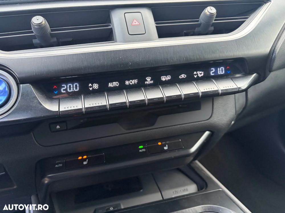 Lexus UX 250h (E-FOUR) F SPORT - 20