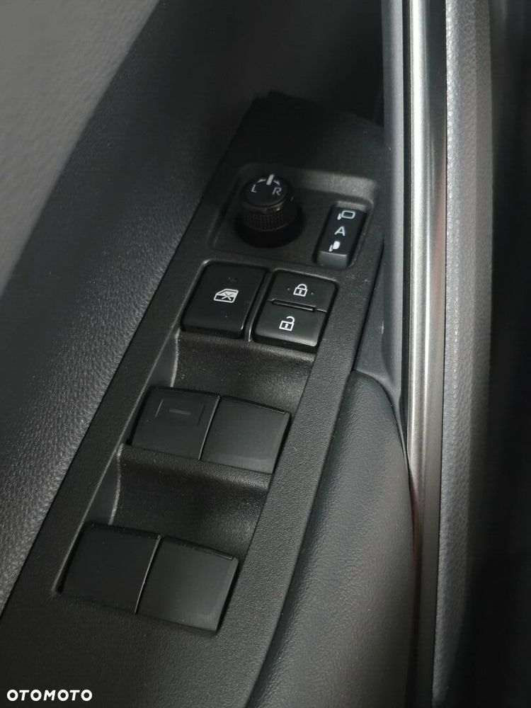Toyota Corolla Cross - 17