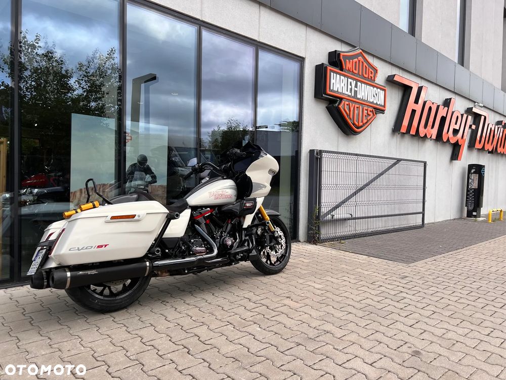 Harley-Davidson Touring Road Glide - 1