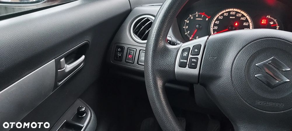 Suzuki Swift 1.3 Limited 25 - 38