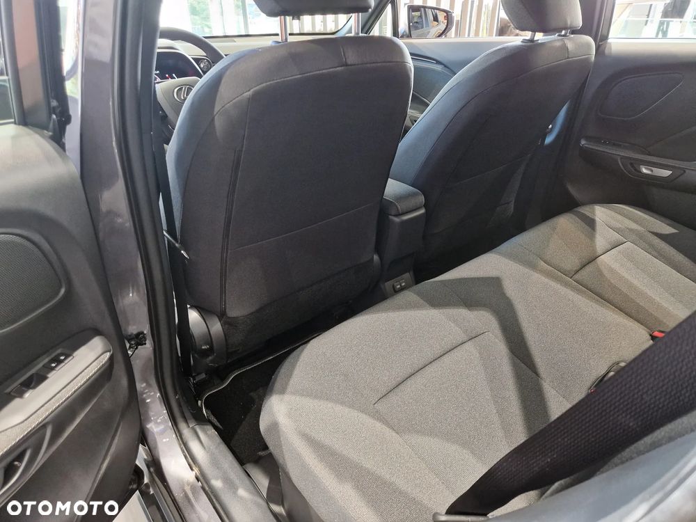 Lexus LBX 1.5 Hybrid - 10