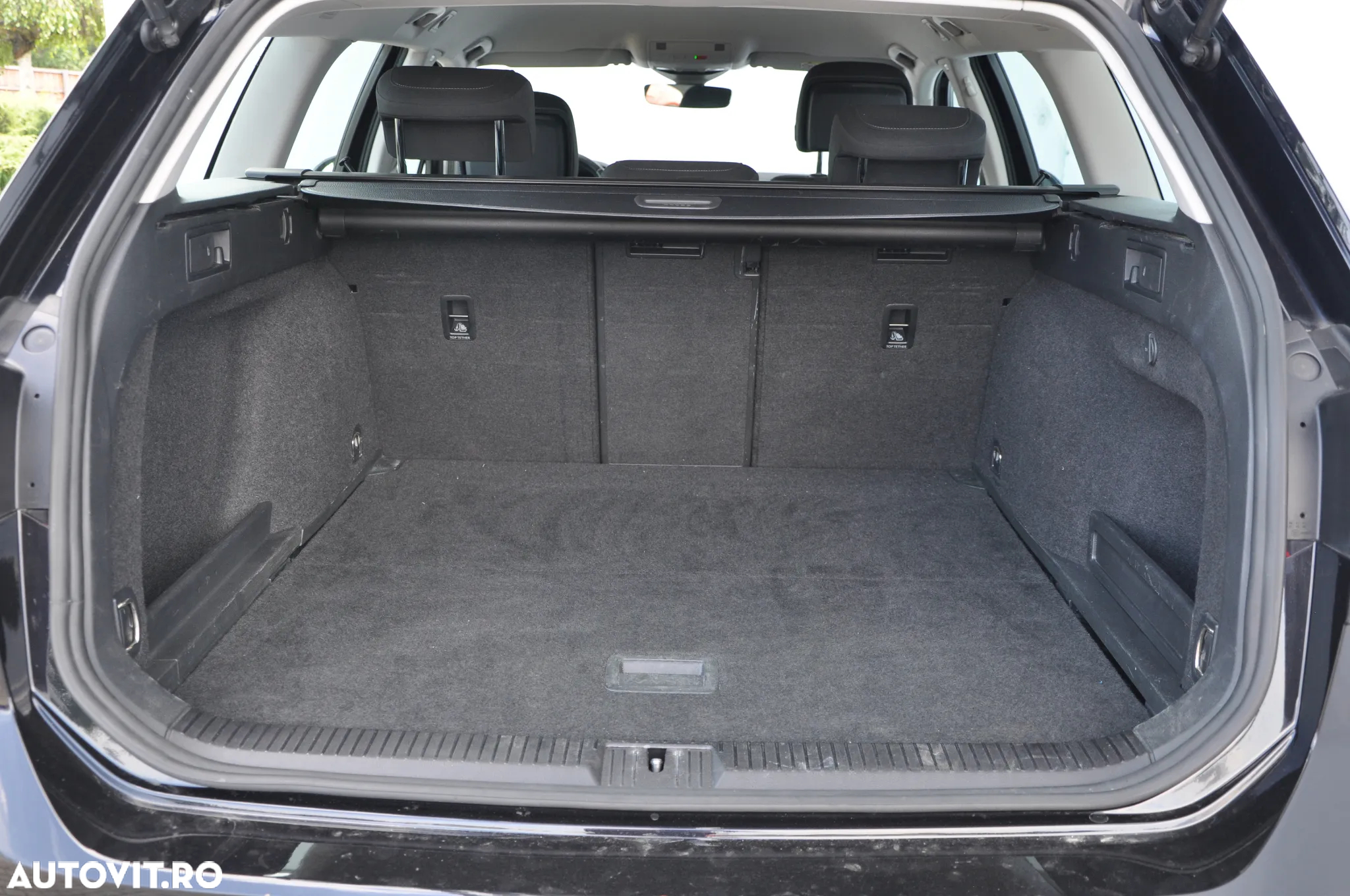 Volkswagen Passat 2.0 TDI DSG Comfortline - 26
