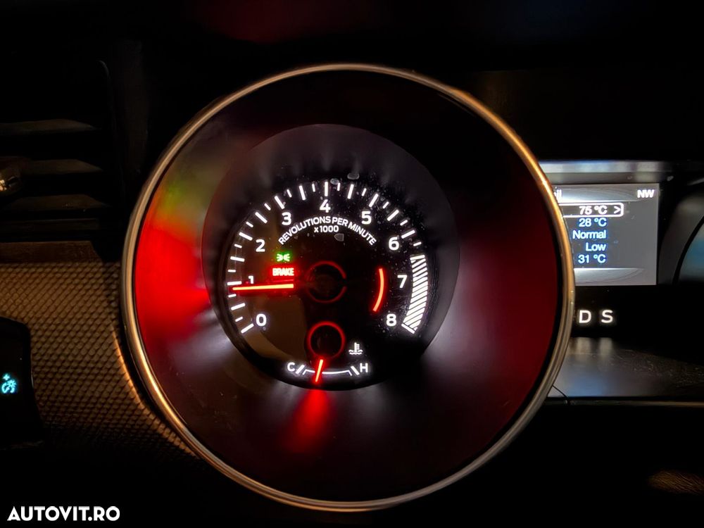 Ford Mustang - 21