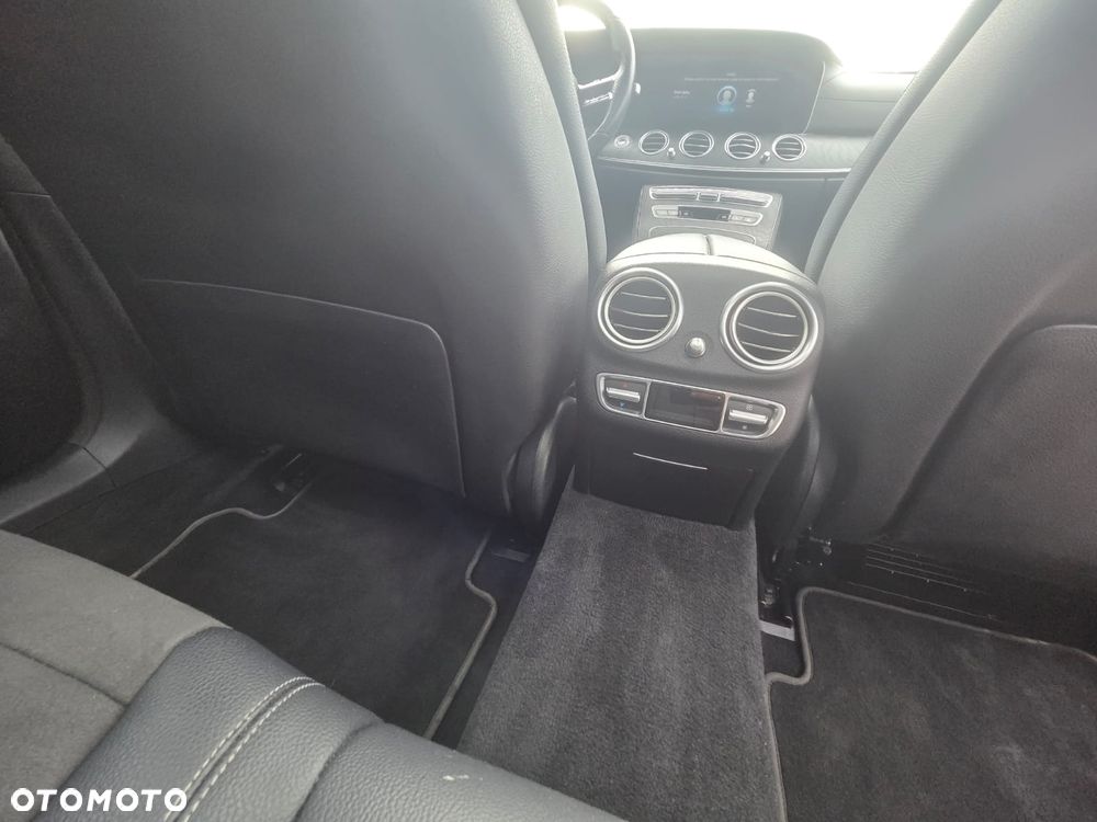 Mercedes-Benz Klasa E 400 d 4-Matic AMG - 12