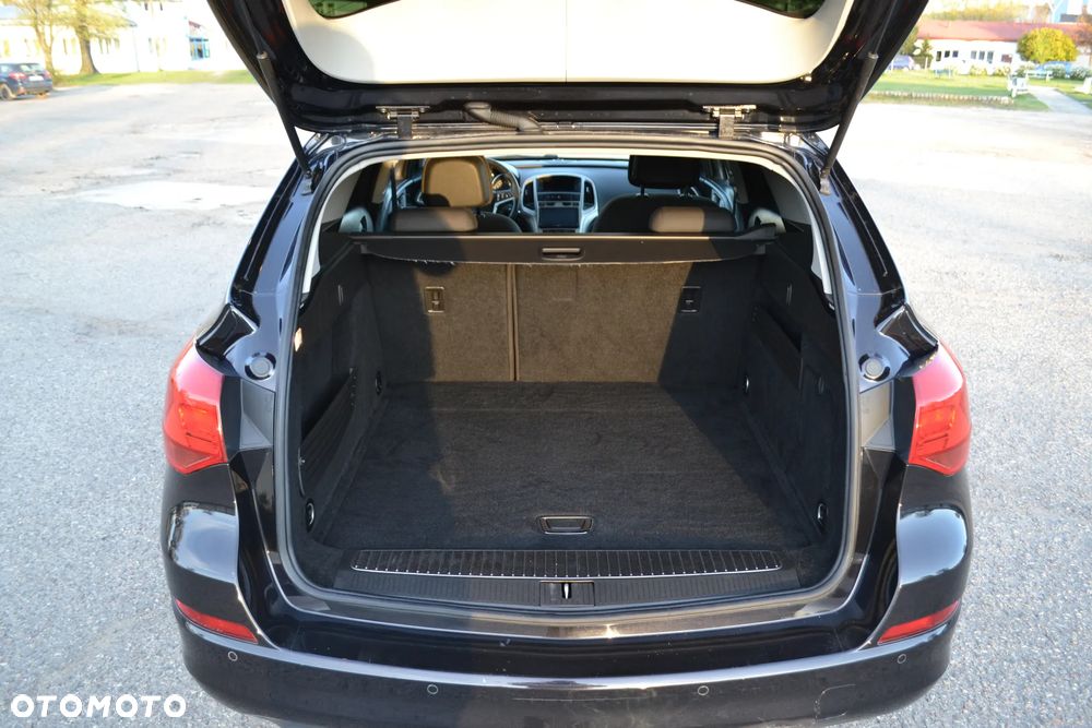 Opel Astra 1.4 Turbo - 29