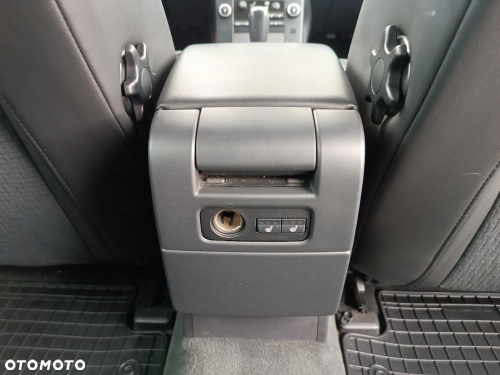 Volvo V70 2.4D Momentum - 38