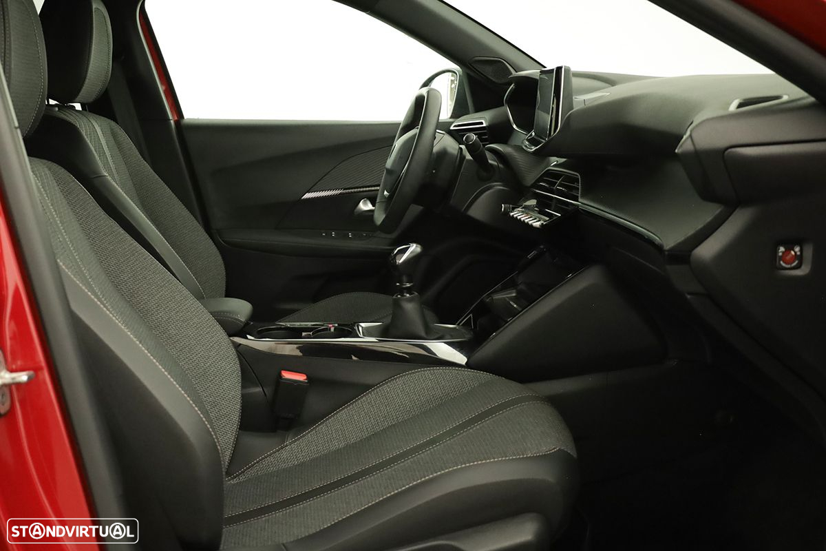 Peugeot 2008 1.2 PureTech Allure - 19