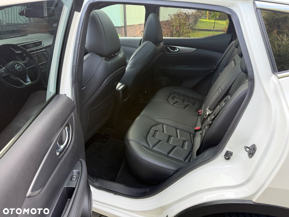 Nissan Qashqai 1.3 DIG-T Tekna+ - 25