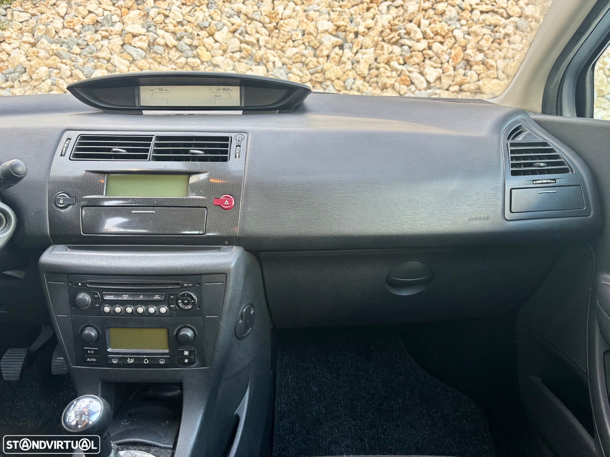 Citroën C4 1.6 HDi SX - 25