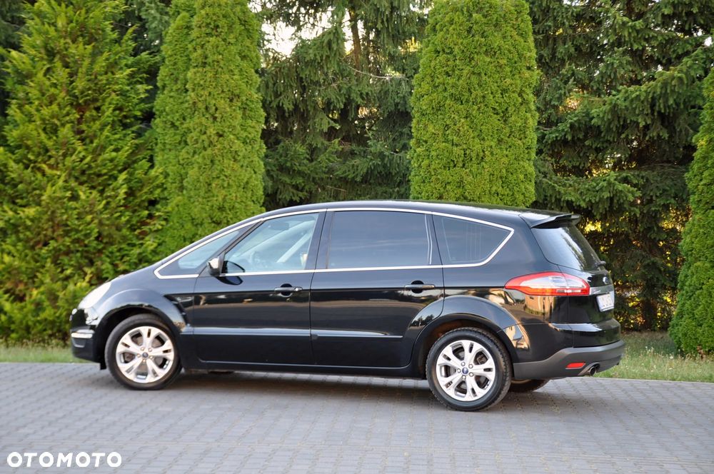 Ford S-Max - 13