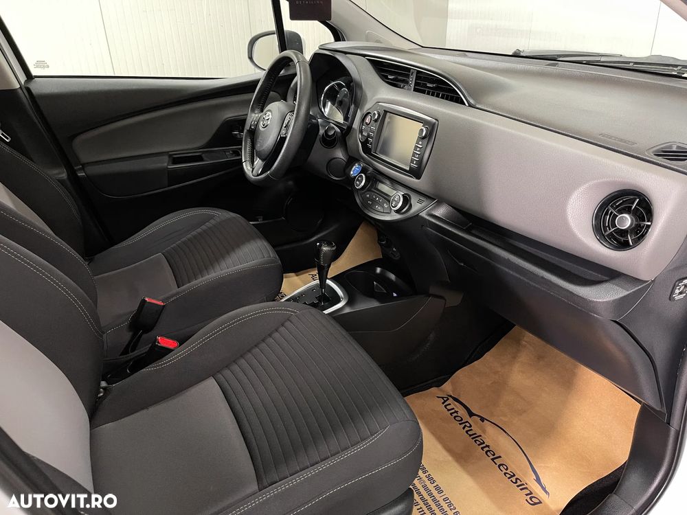 Toyota Yaris 1.5 VVT-i HSD Active - 10