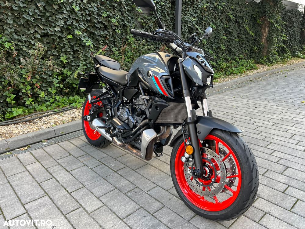 Yamaha MT-07 - 2