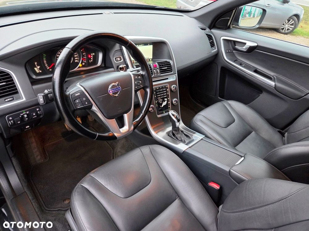 Volvo XC 60 D4 Geartronic Momentum - 24