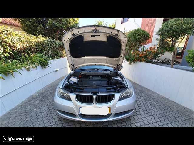 BMW 320 dA Exclusive - 11