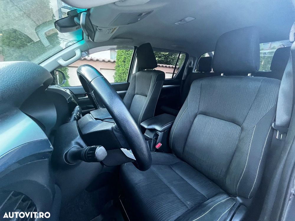 Toyota Hilux 4x4 Double Cab A/T cu Safety Sense Style - 11