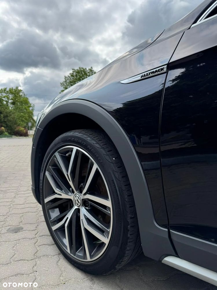 Volkswagen Passat Variant 2.0 TDI SCR 4Motion DSG Alltrack - 10