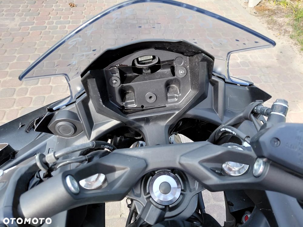 Kawasaki Ninja - 28