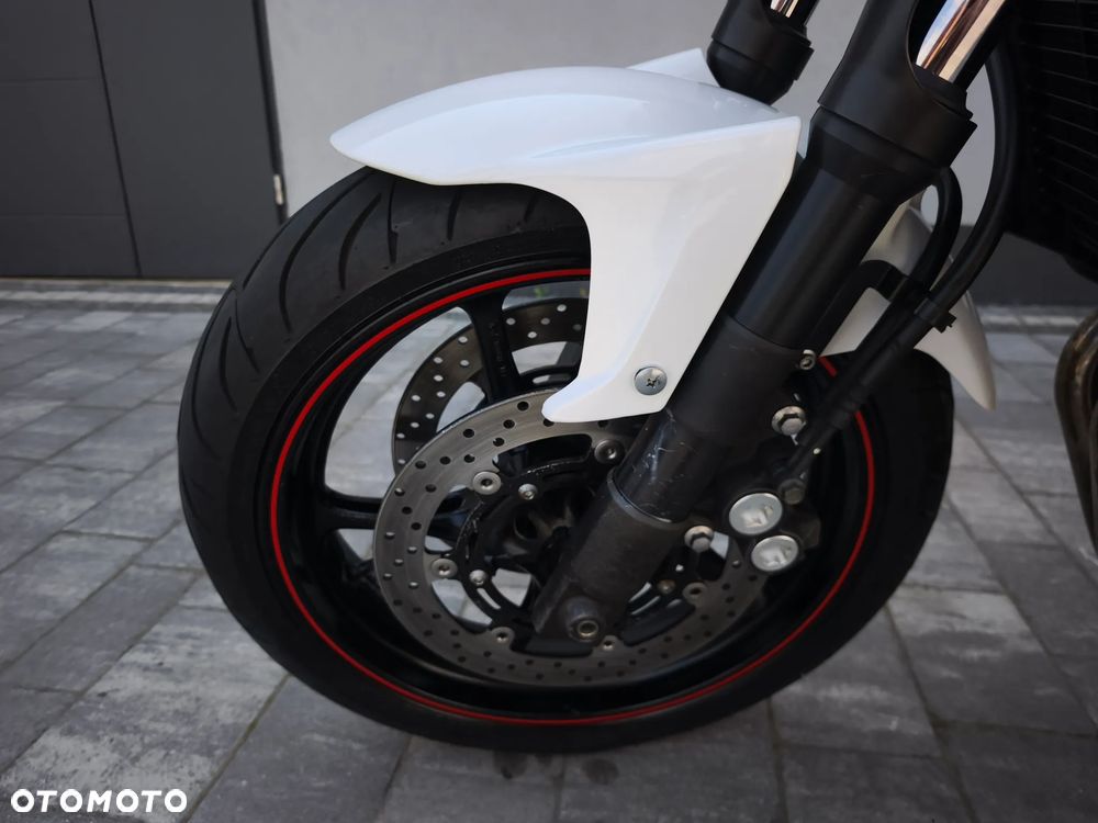 Yamaha FZ6 - 12