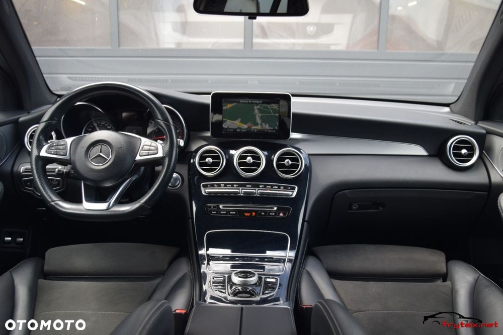 Mercedes-Benz GLC - 33