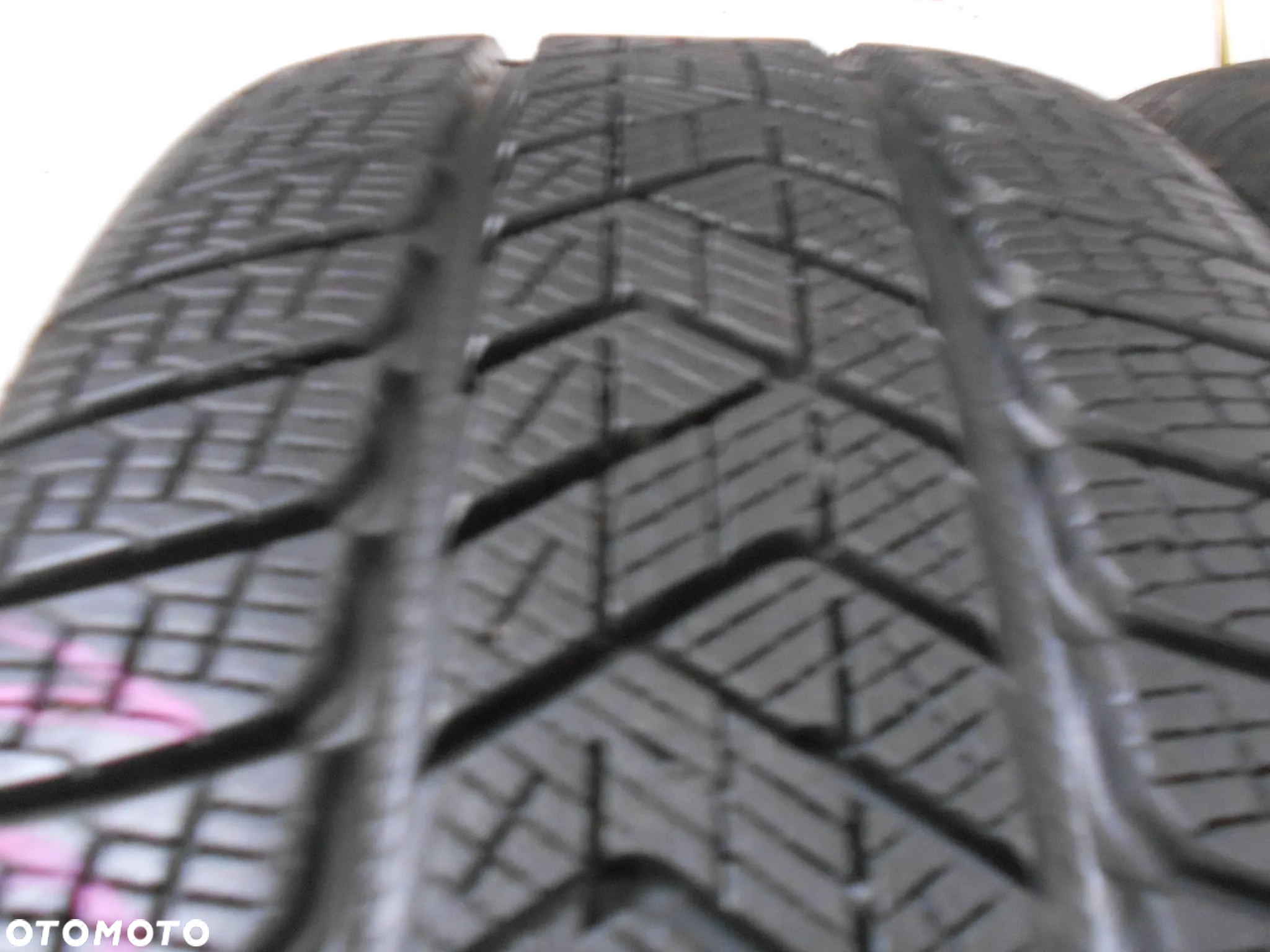OPONY  235/55R19 PIRELLI SCORPION WINTER AO SEAL DOT  3424 / 4421 7.9MM - 4