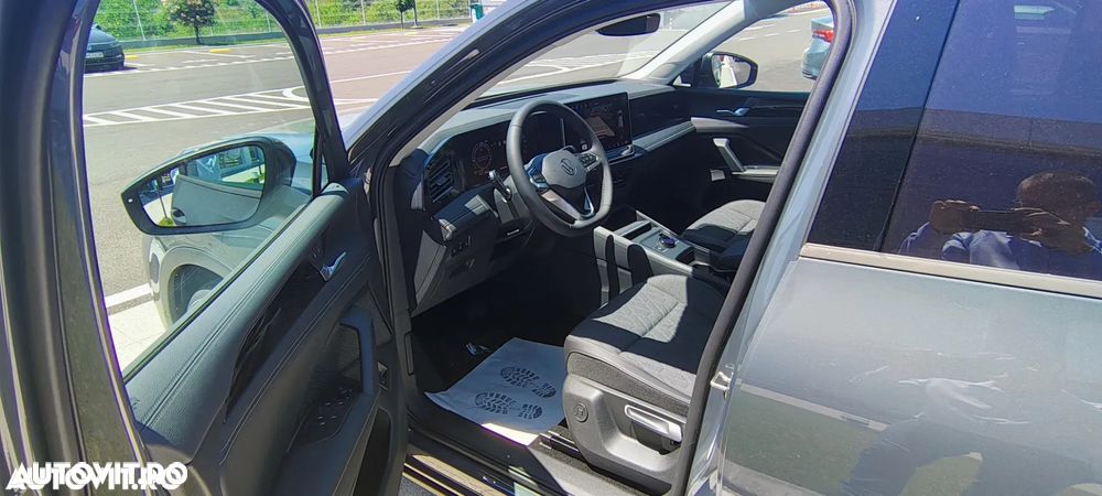 Volkswagen Tiguan - 10