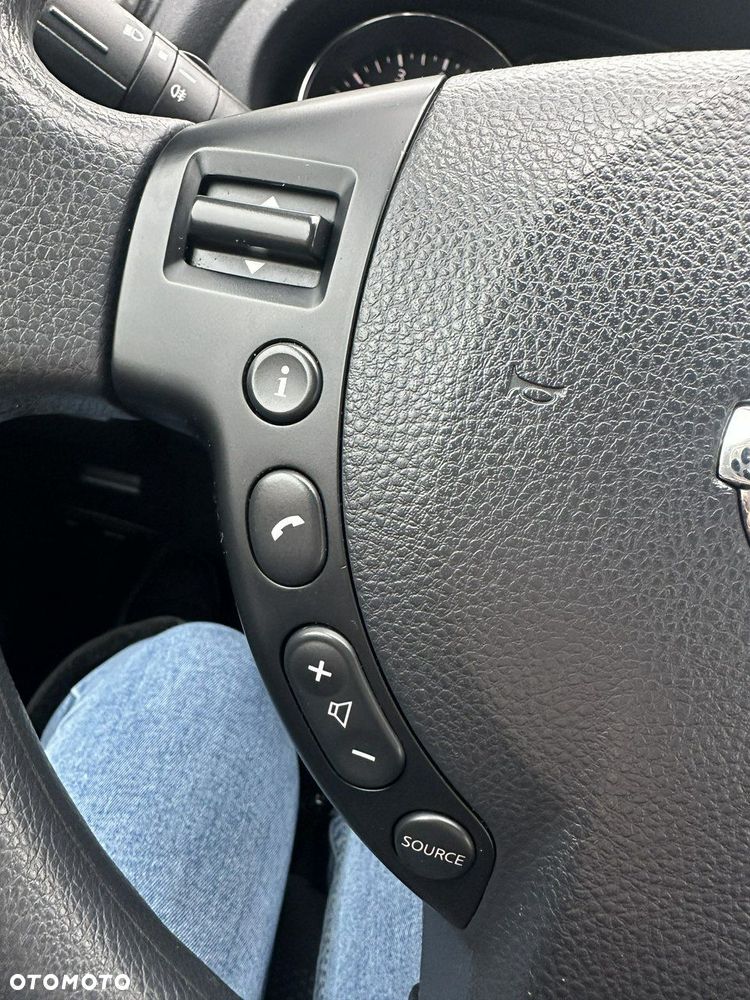 Nissan Qashqai - 16