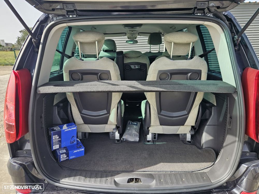 Peugeot 807 2.2 HDi Navteq - 52