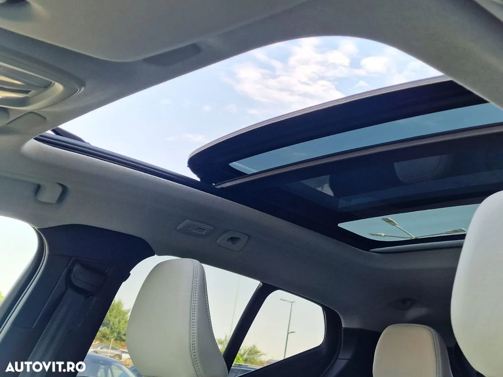 Volvo XC 40 B4 AT FWD MHEV Ultimate Dark - 31