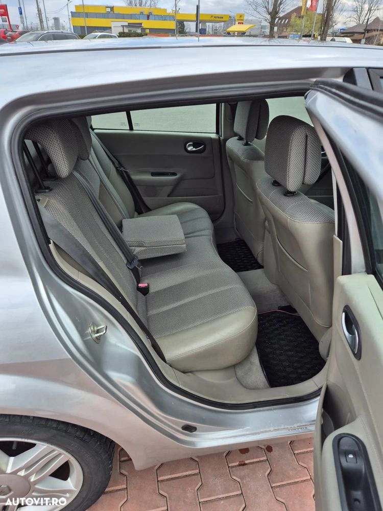 Renault Megane 1.6 Privilege - 7