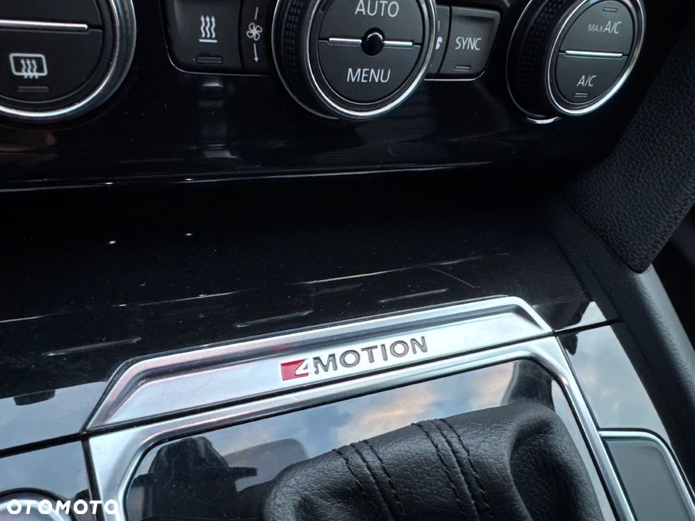 Volkswagen Passat 2.0 TDI 4Mot R-Line Edition DSG - 31