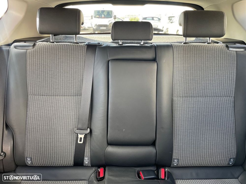 Toyota Auris 1.8 HSD Exclusive - 12