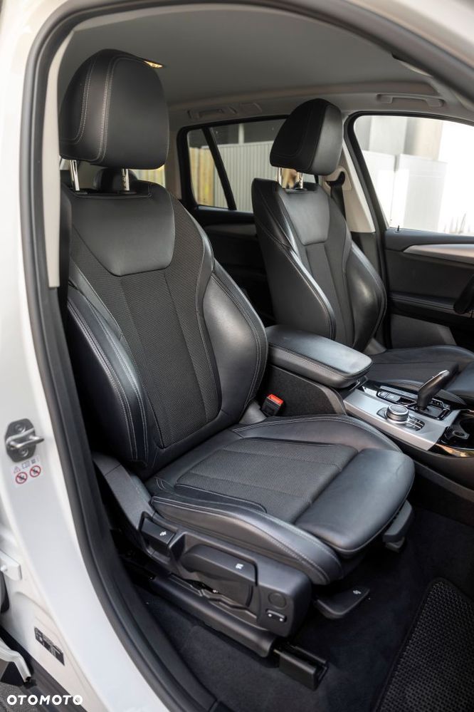 BMW X3 xDrive20d xLine - 12