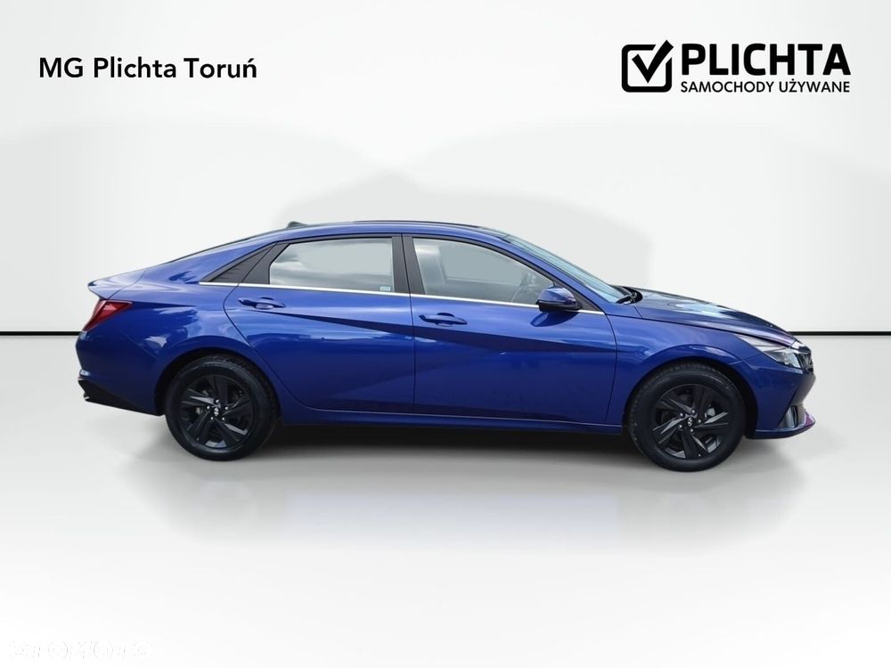 Hyundai Elantra - 5