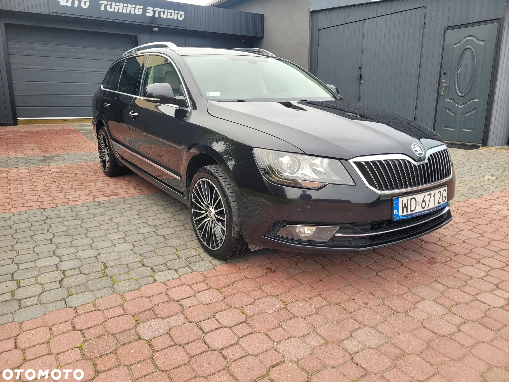 Skoda Superb 2.0 TDI 4x4 Platinum DSG - 5