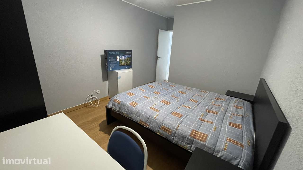 Quarto para alugar na Damaia de Baixo - Grande imagem: 4/5